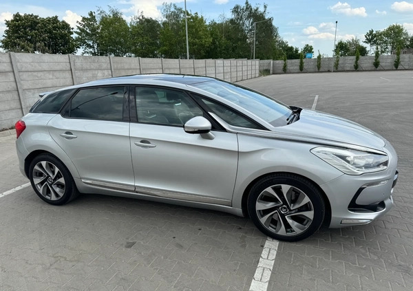 Citroen DS5 cena 51500 przebieg: 99140, rok produkcji 2015 z Pleszew małe 154